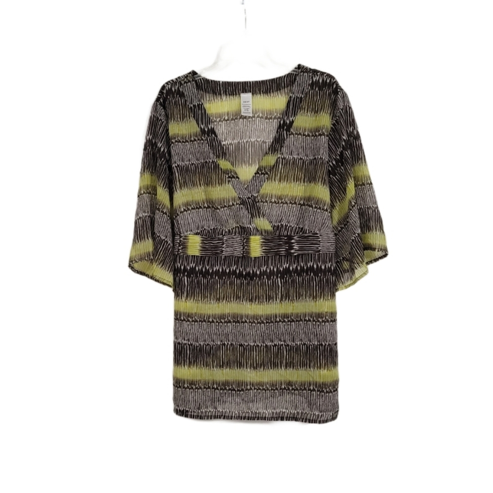 Women's Size 2X  Lightweight Pullover  Blouse  Short Bell Sleeves  Tie Back
